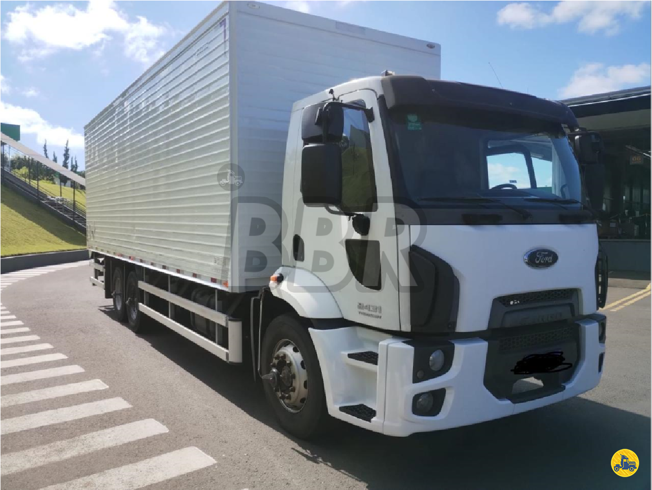 CAMINHAO FORD CARGO 2431 Baú Furgão Truck 6x2 BBR CHAPECO SANTA CATARINA SC